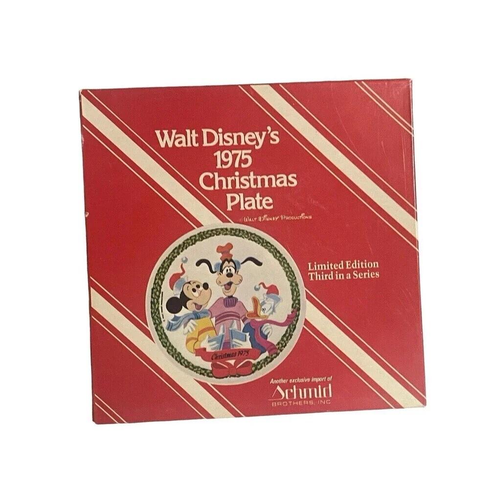 Vintage 1975 Schmid Walt Disney's Christmas Plate Mickey Goofy Donald 7.5